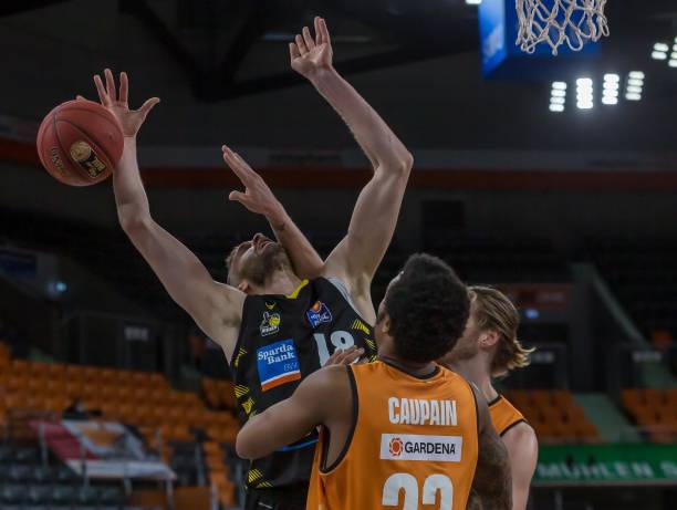 应该成为其 应该成为其